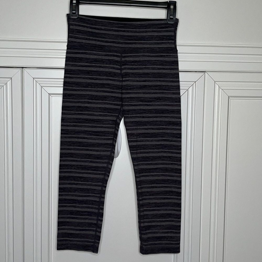 Lululemon Wunder Under Crop Size 4